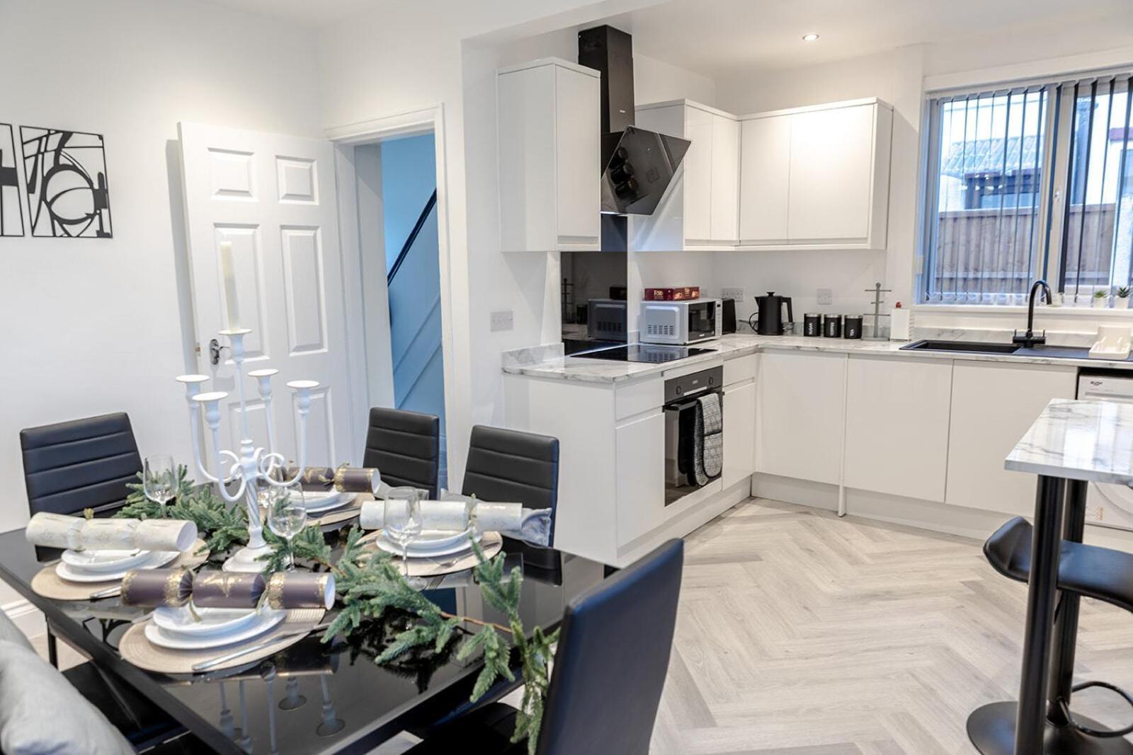 Lymer House - Stylish 3 Bedroom House In Вулвергемптон Екстер'єр фото